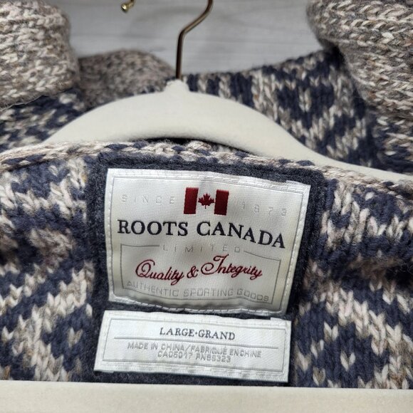 ROOTS CANADA Limited Women Cozy Knit Wool Blend Brown Gray Hooded Sweater. - Picture 2 of 9